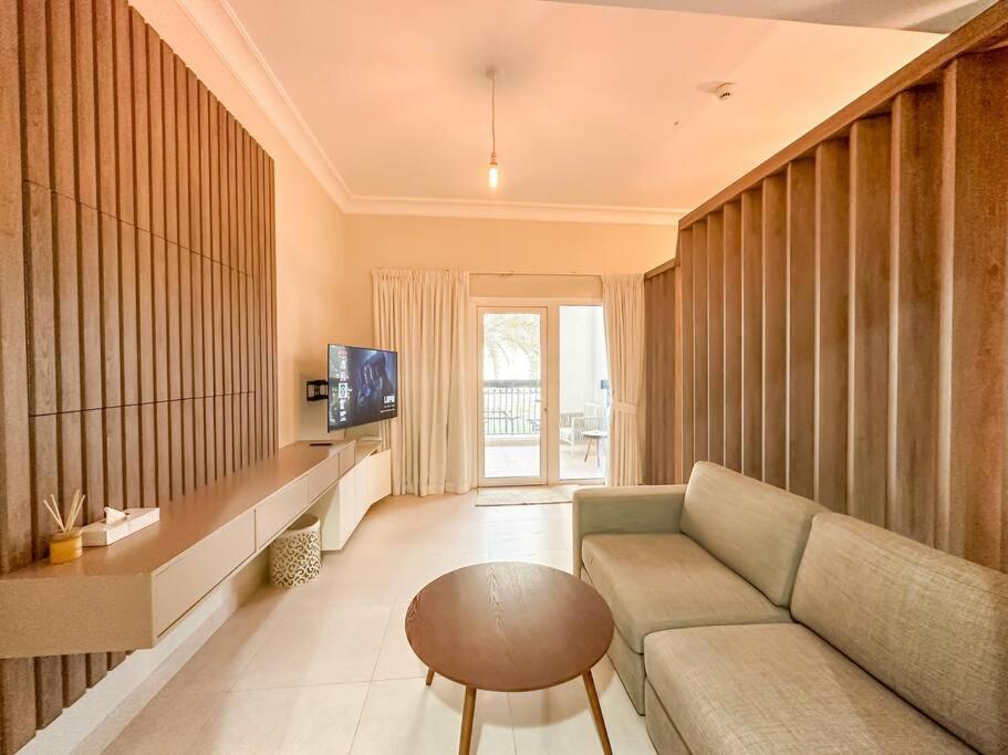 202 Ansam With Stunning Pool View * Abu Dhabi