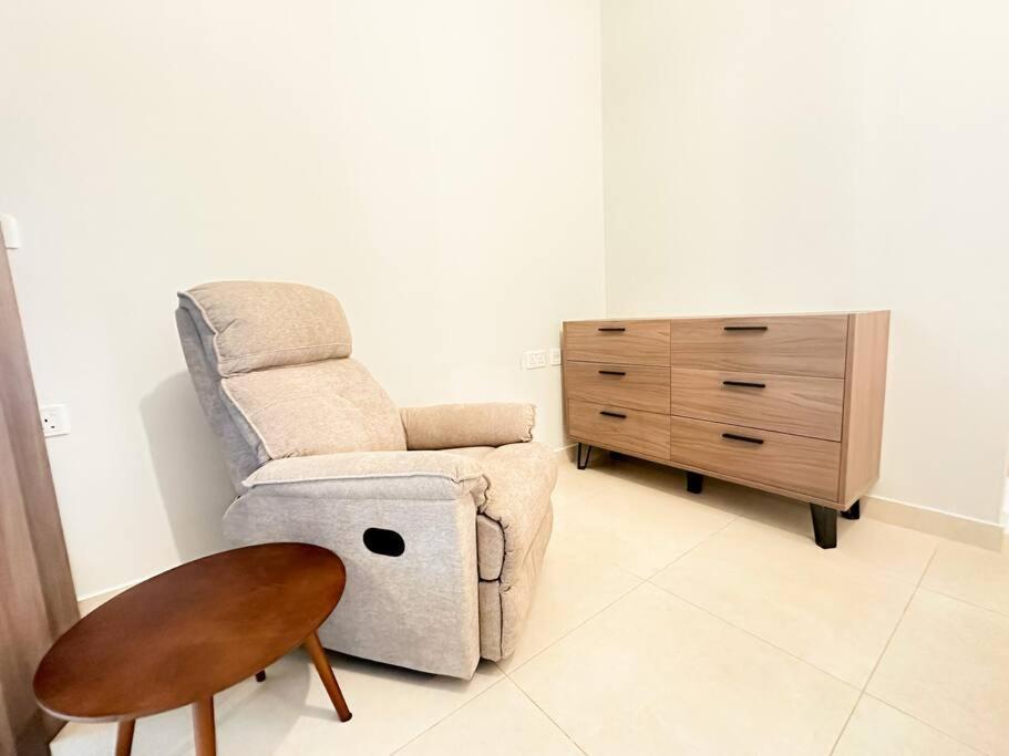 Apartment 202 Ansam With Stunning Pool View Abu Dhabi